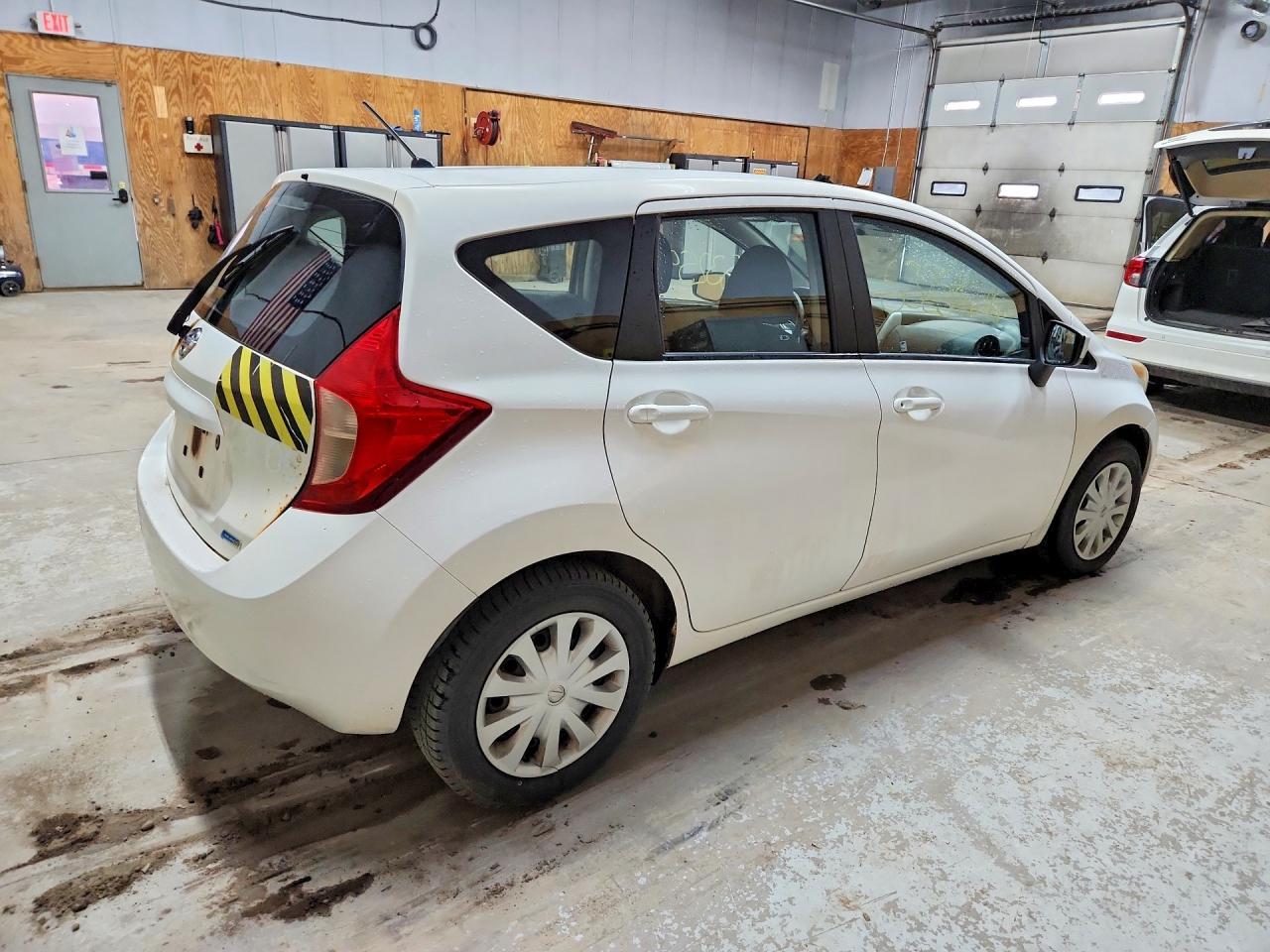 2016 NISSAN Versa Note