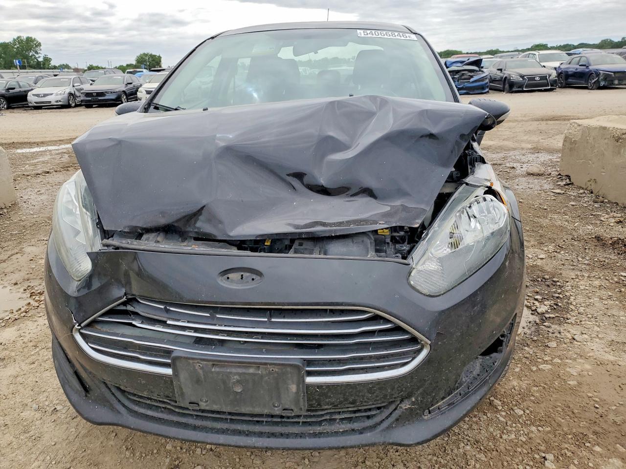 2014 FORD Fiesta