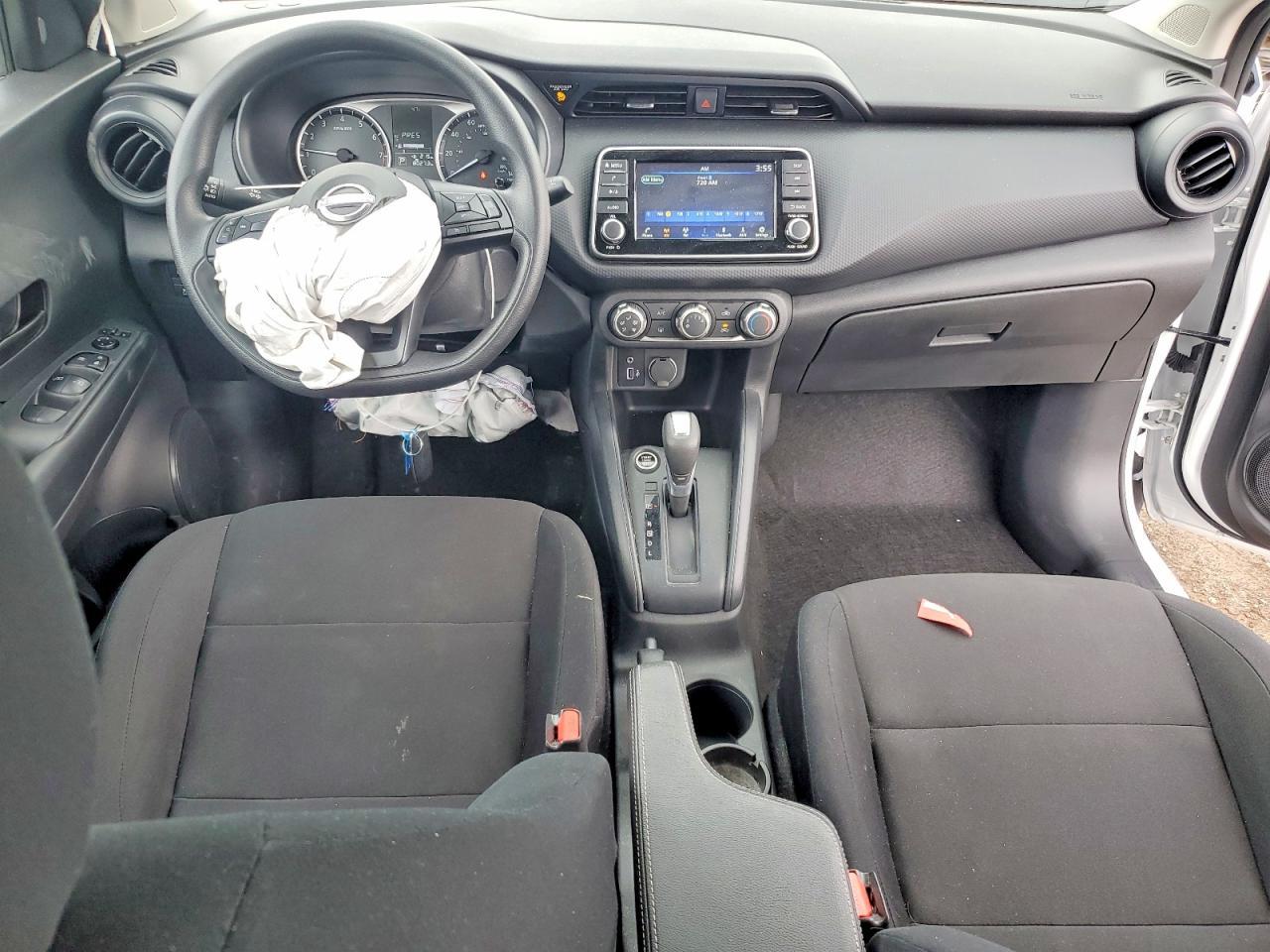 2025 NISSAN KICKS