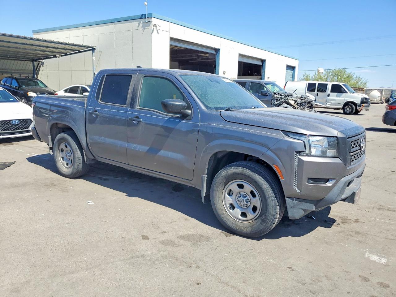2022 NISSAN Frontier