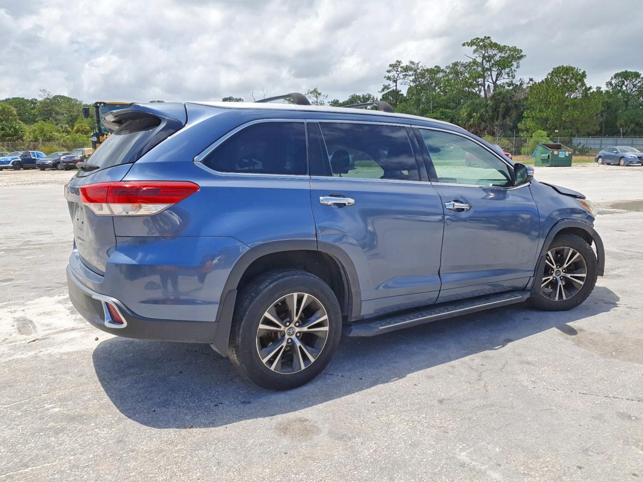 2018 TOYOTA HIGHLANDER