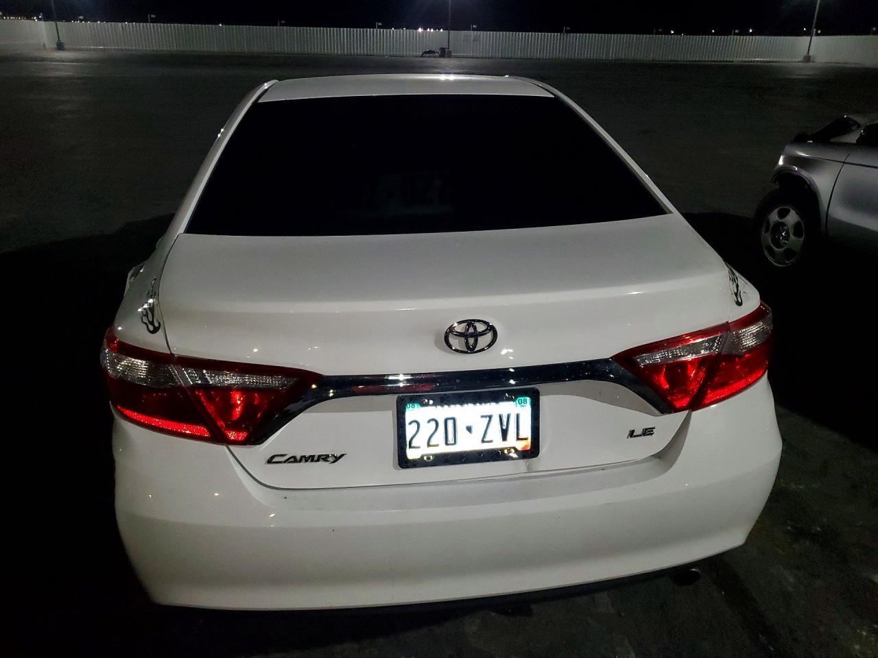 2016 TOYOTA CAMRY