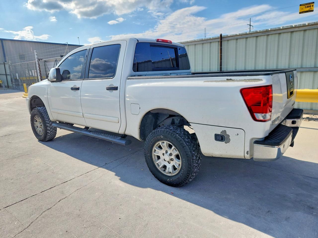 2011 NISSAN Titan