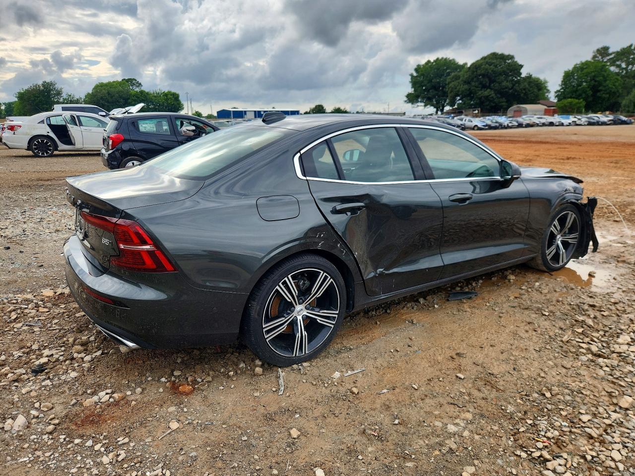 2022 VOLVO S60