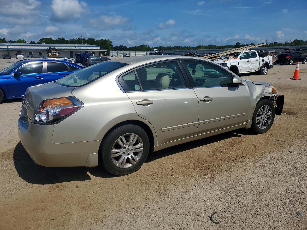 2010 NISSAN ALTIMA
