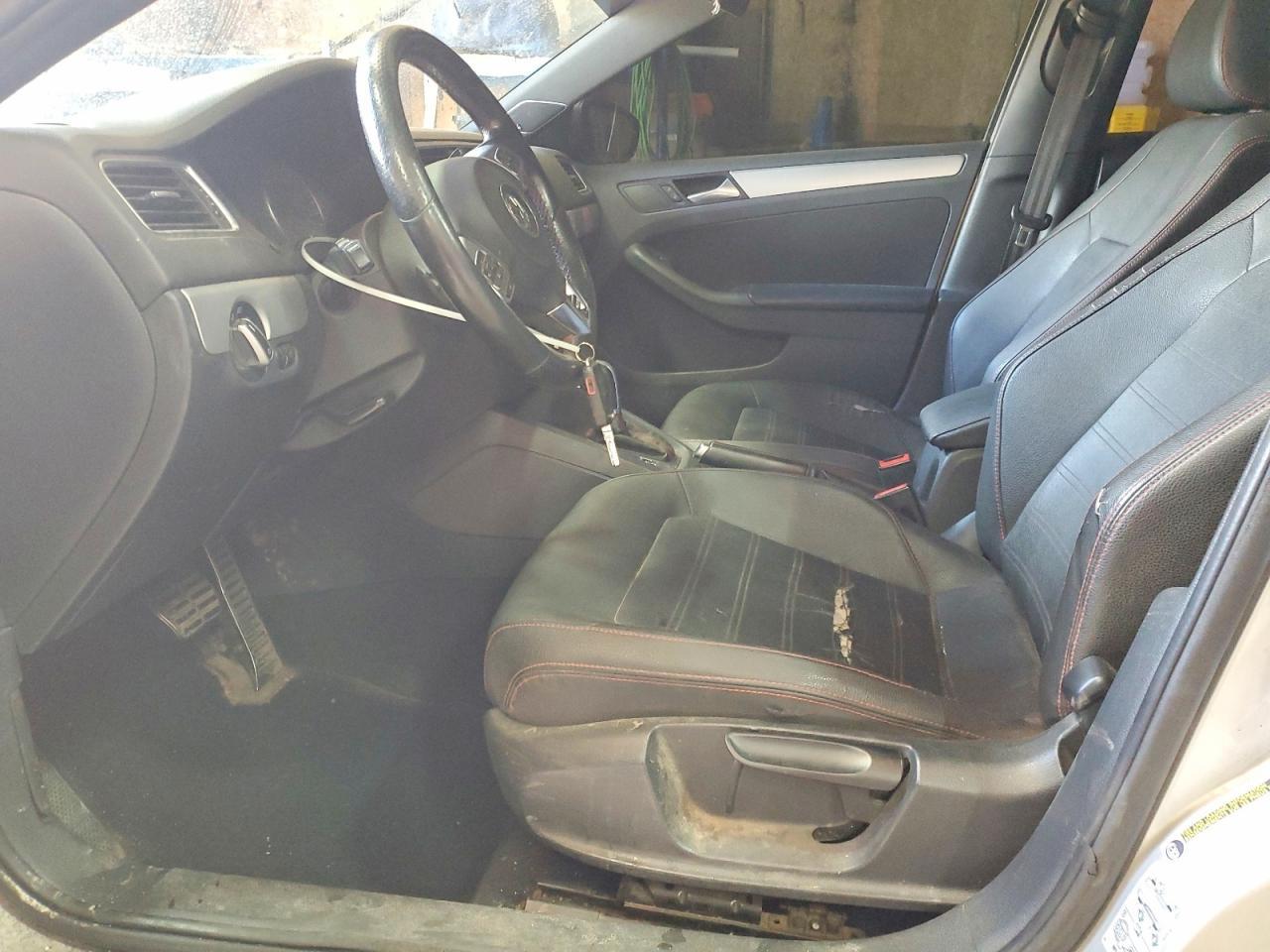 2012 VOLKSWAGEN JETTA