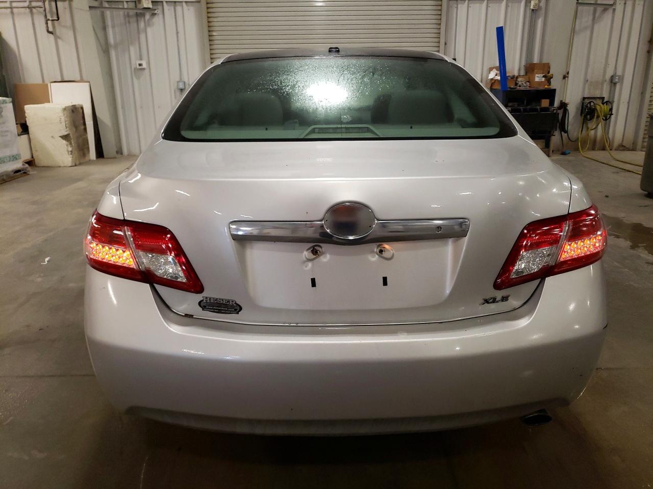 2011 TOYOTA CAMRY