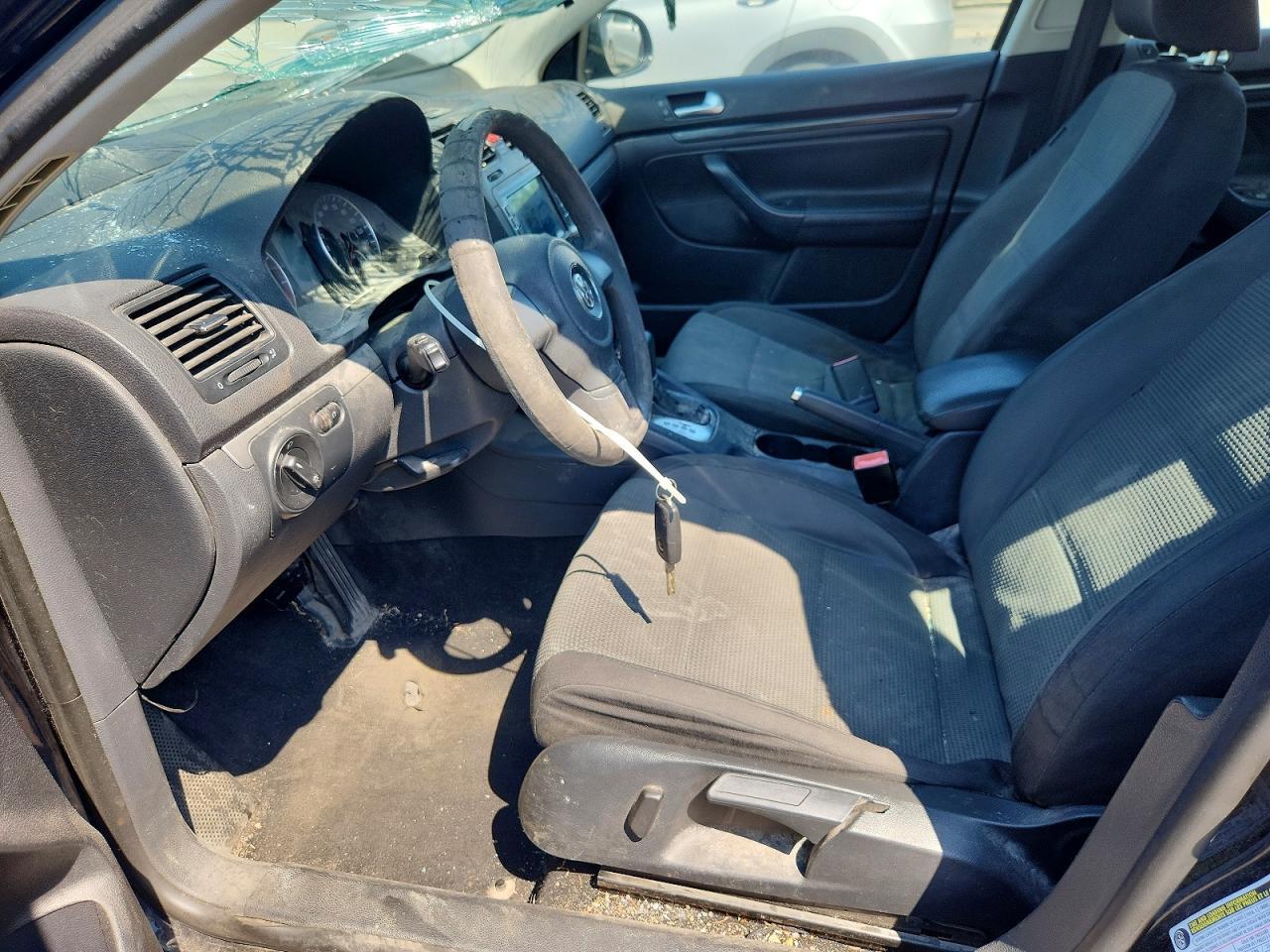 2010 VOLKSWAGEN JETTA