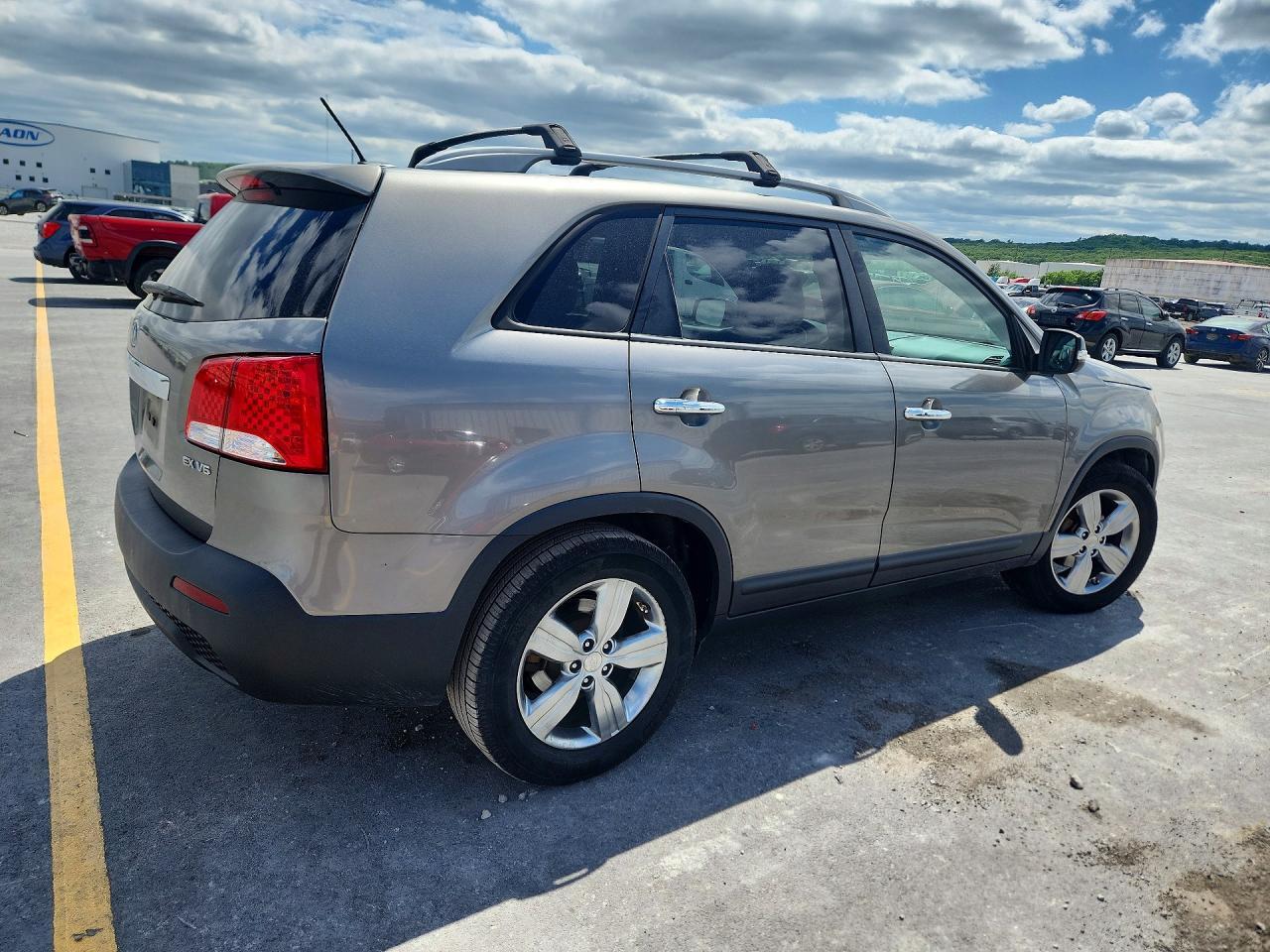2013 KIA SORENTO