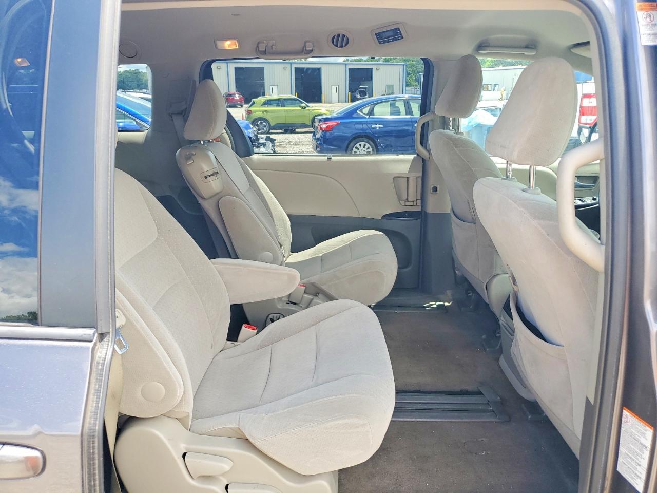 2015 TOYOTA SIENNA