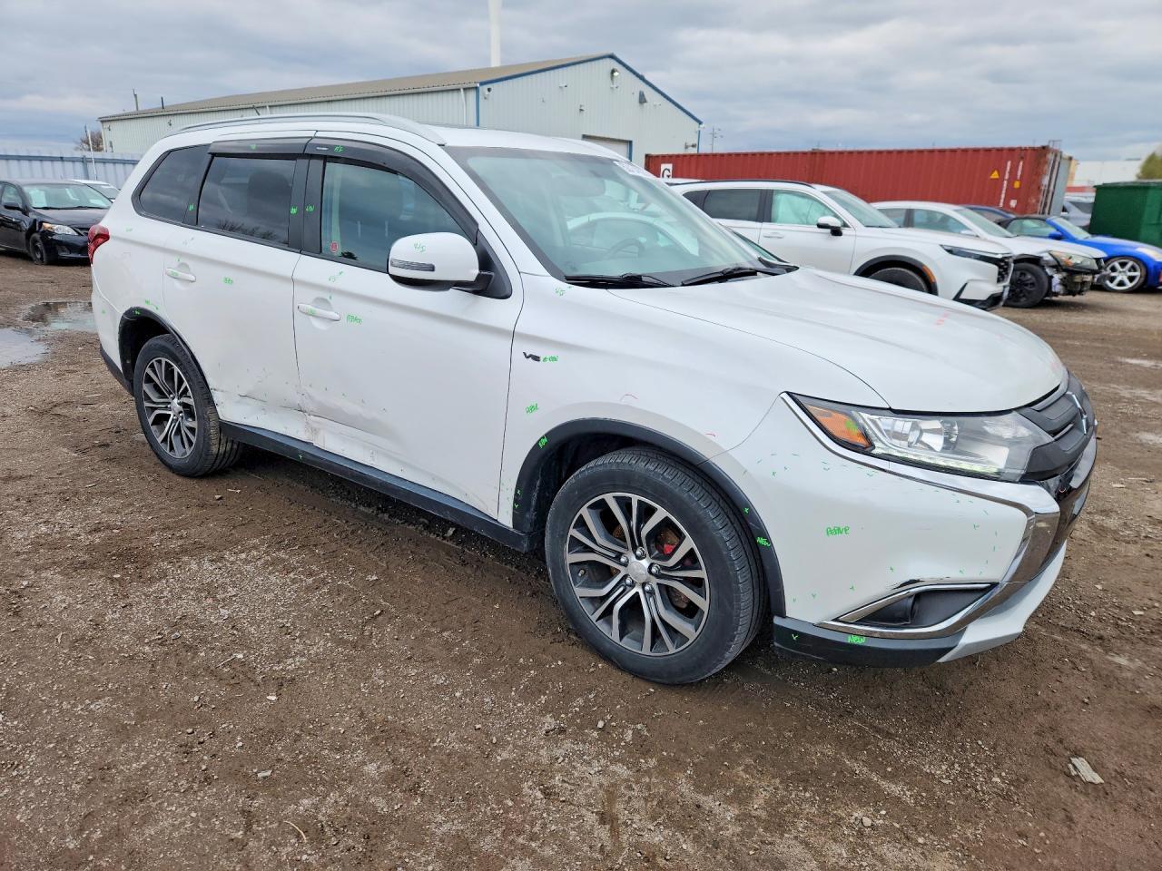 2016 MITSUBISHI outlander