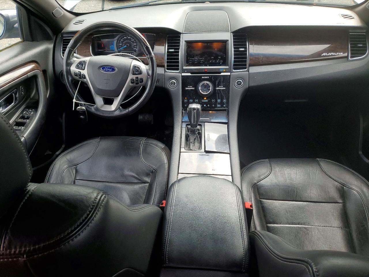 2013 FORD Taurus