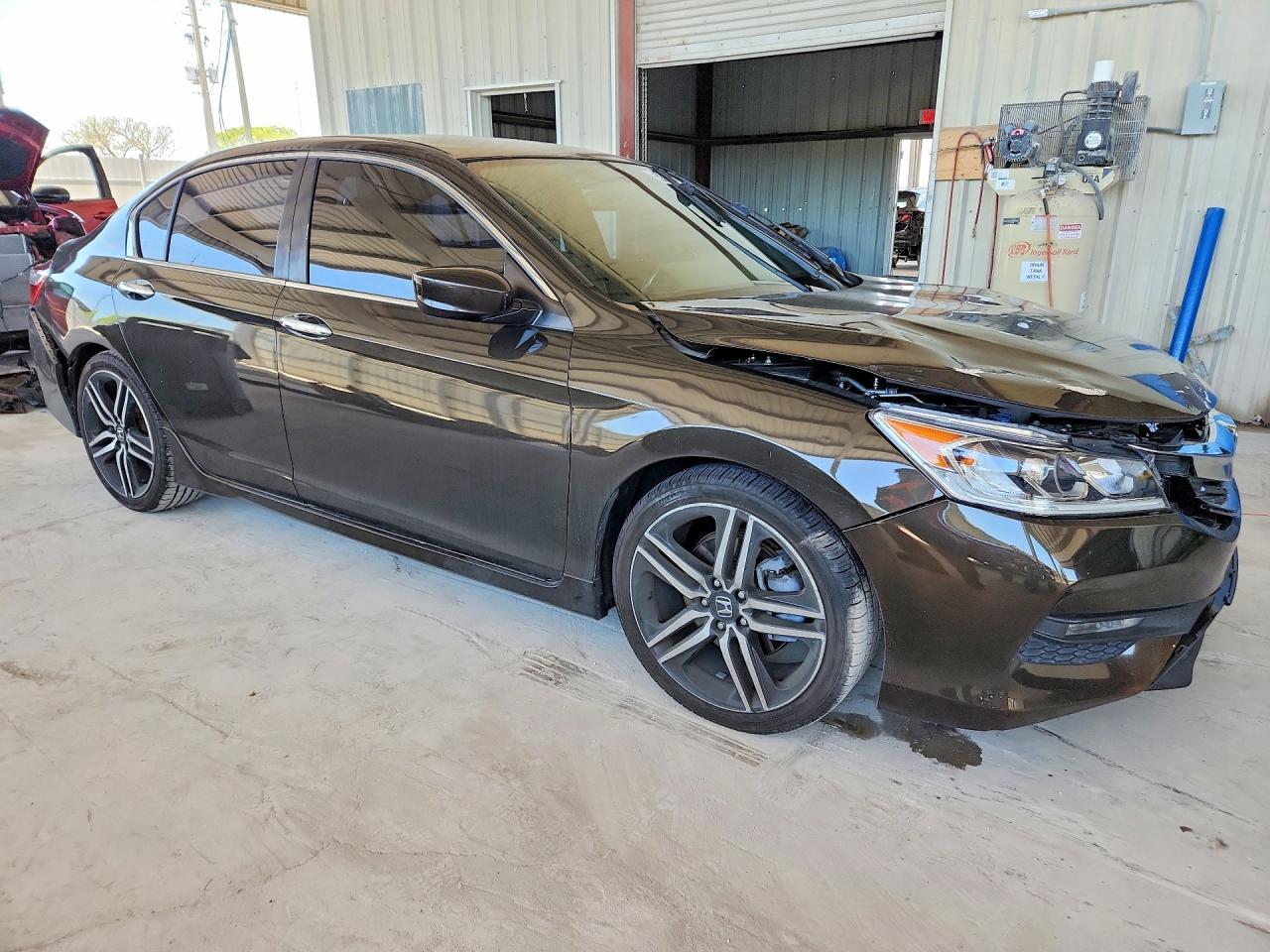 2017 HONDA ACCORD