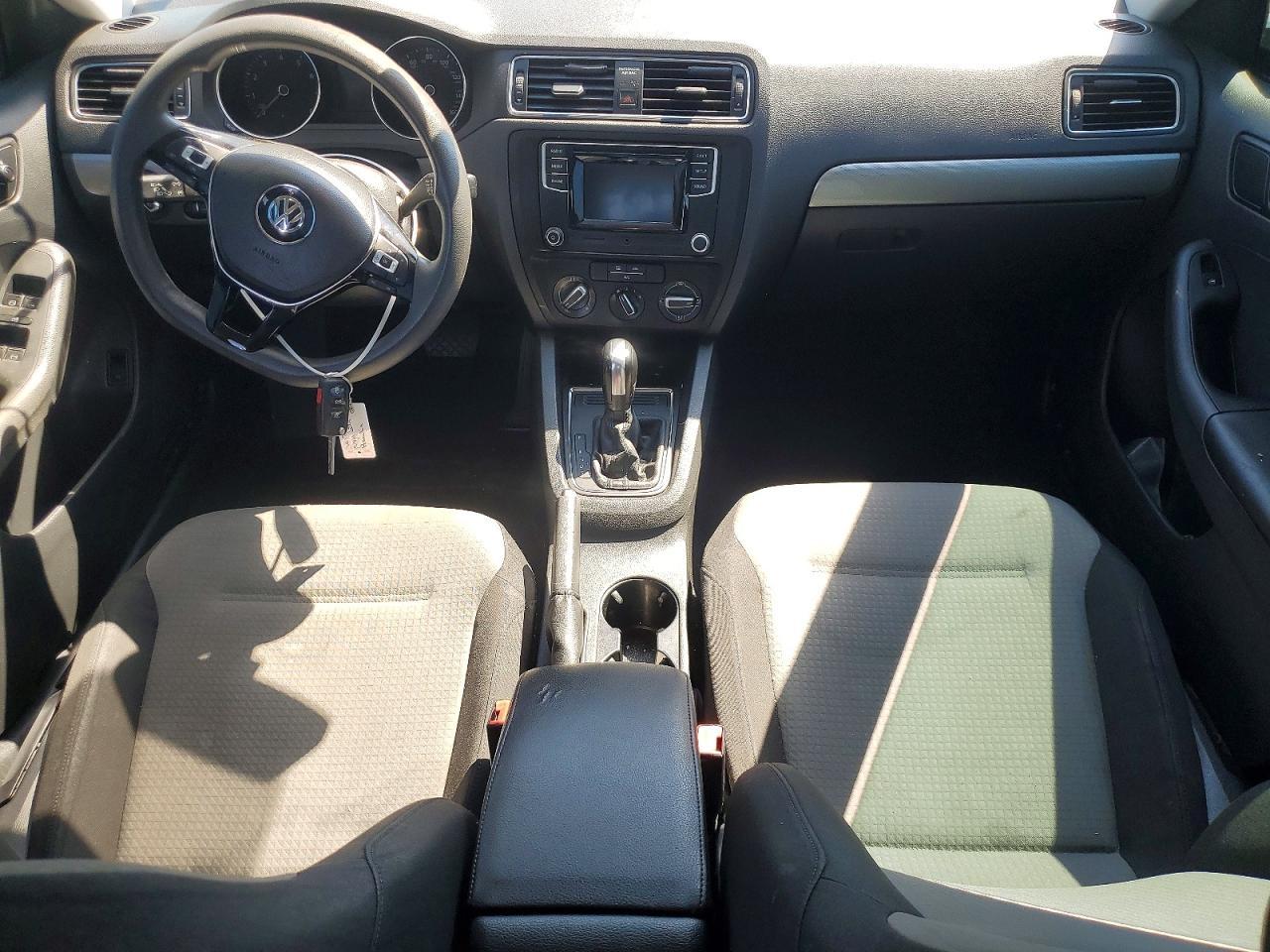 2017 VOLKSWAGEN JETTA