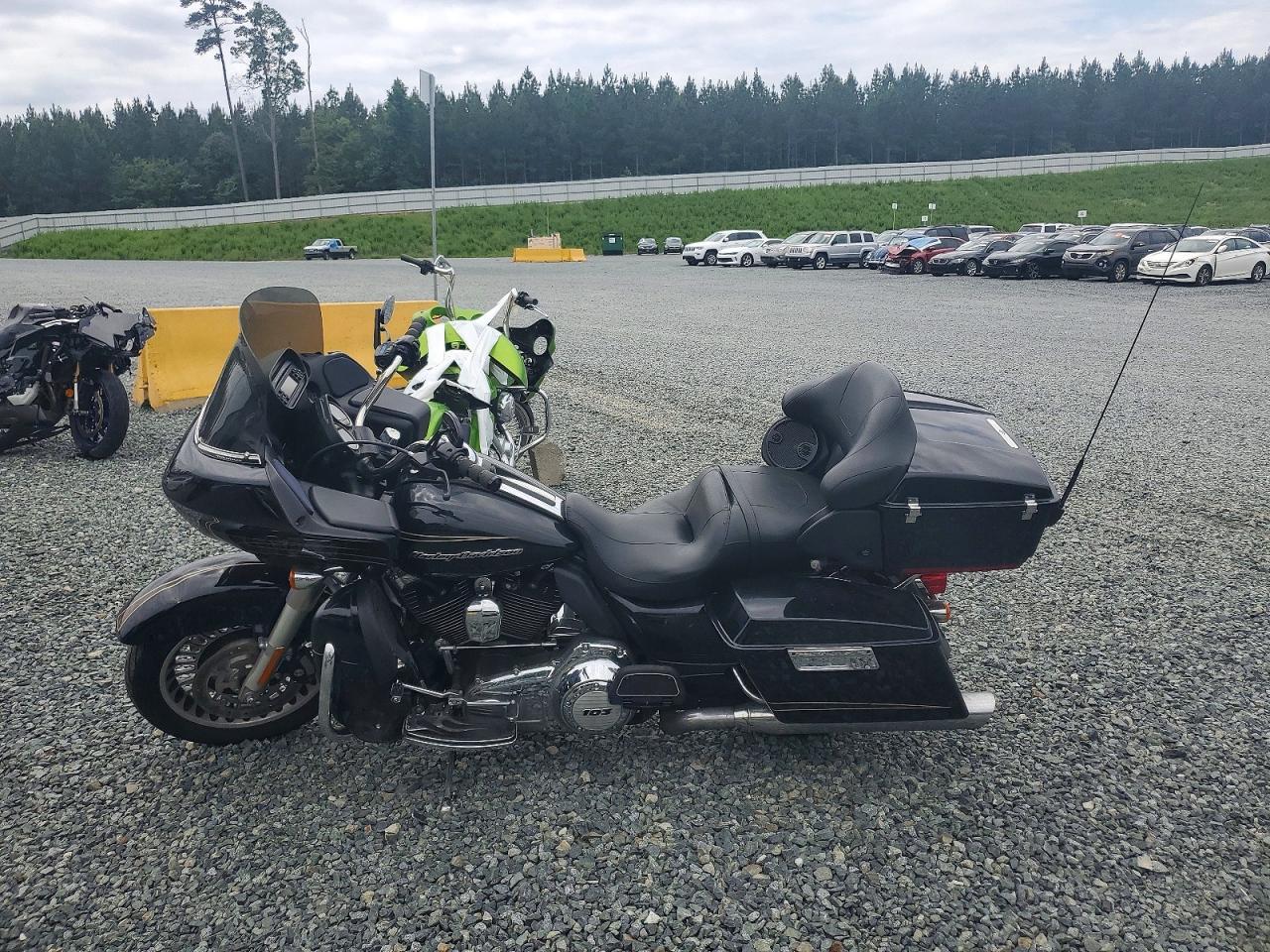 2011 HARLEY-DAVIDSON FLTRU