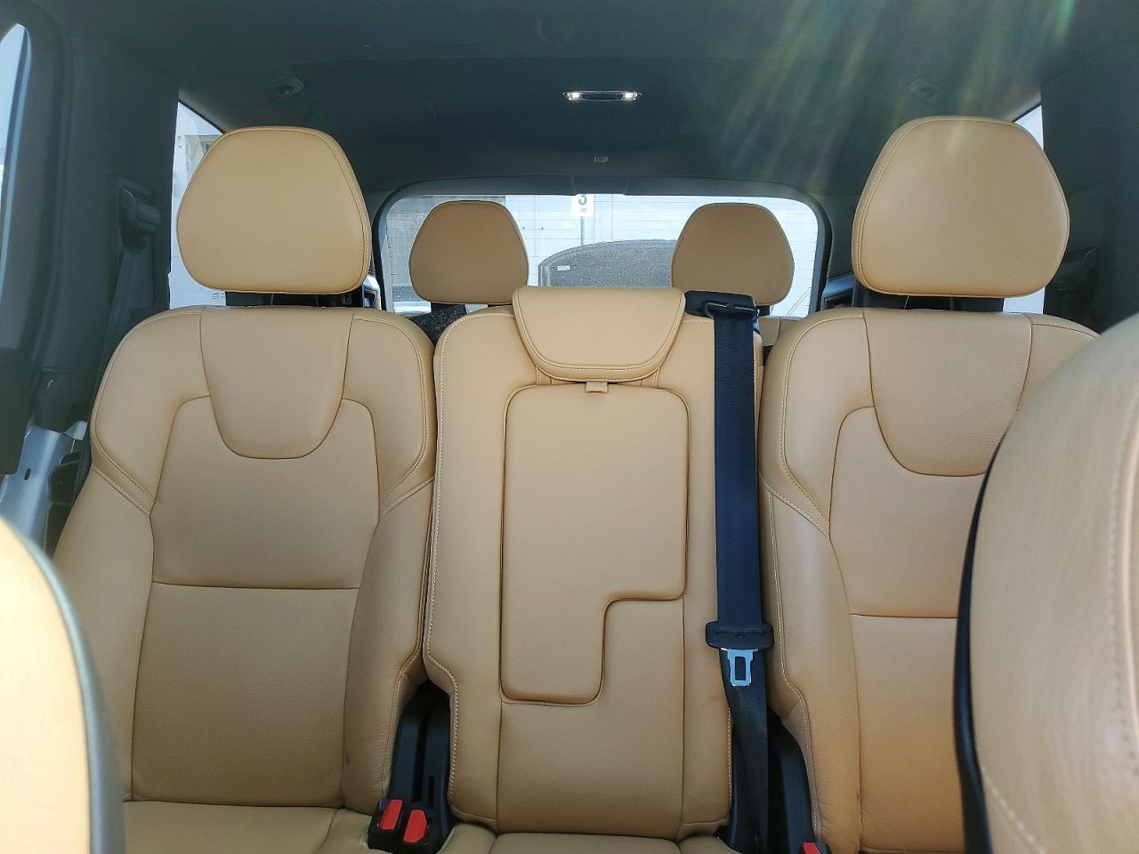 2017 VOLVO XC90