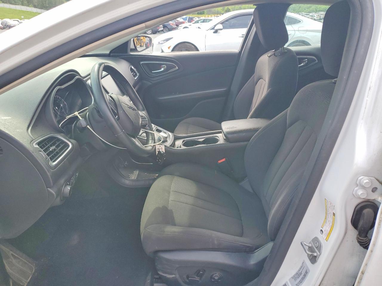 2015 CHRYSLER 200