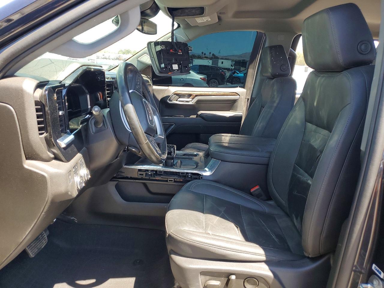 2023 GMC Sierra