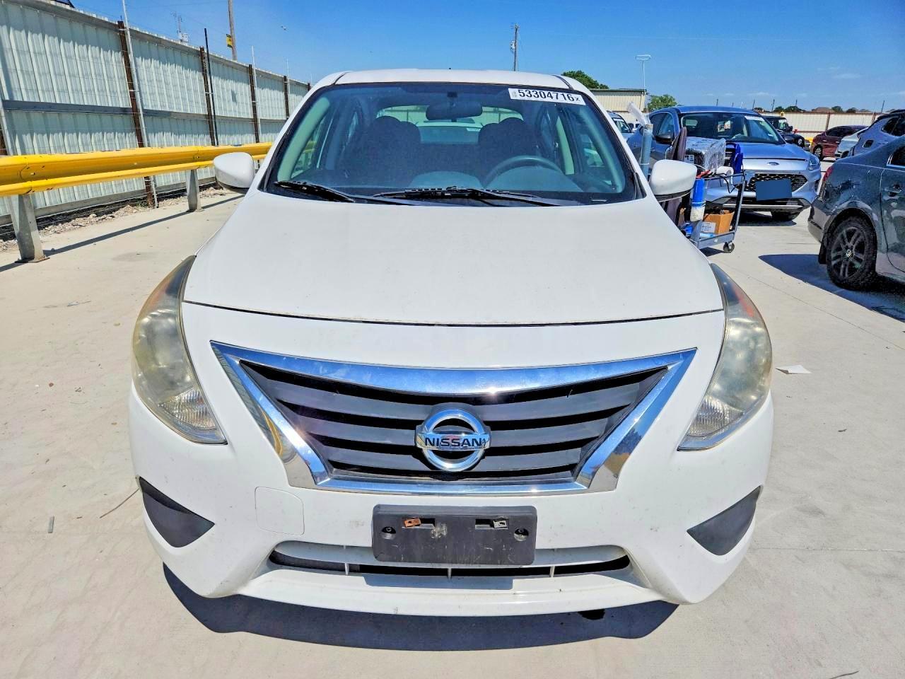 2016 NISSAN VERSA