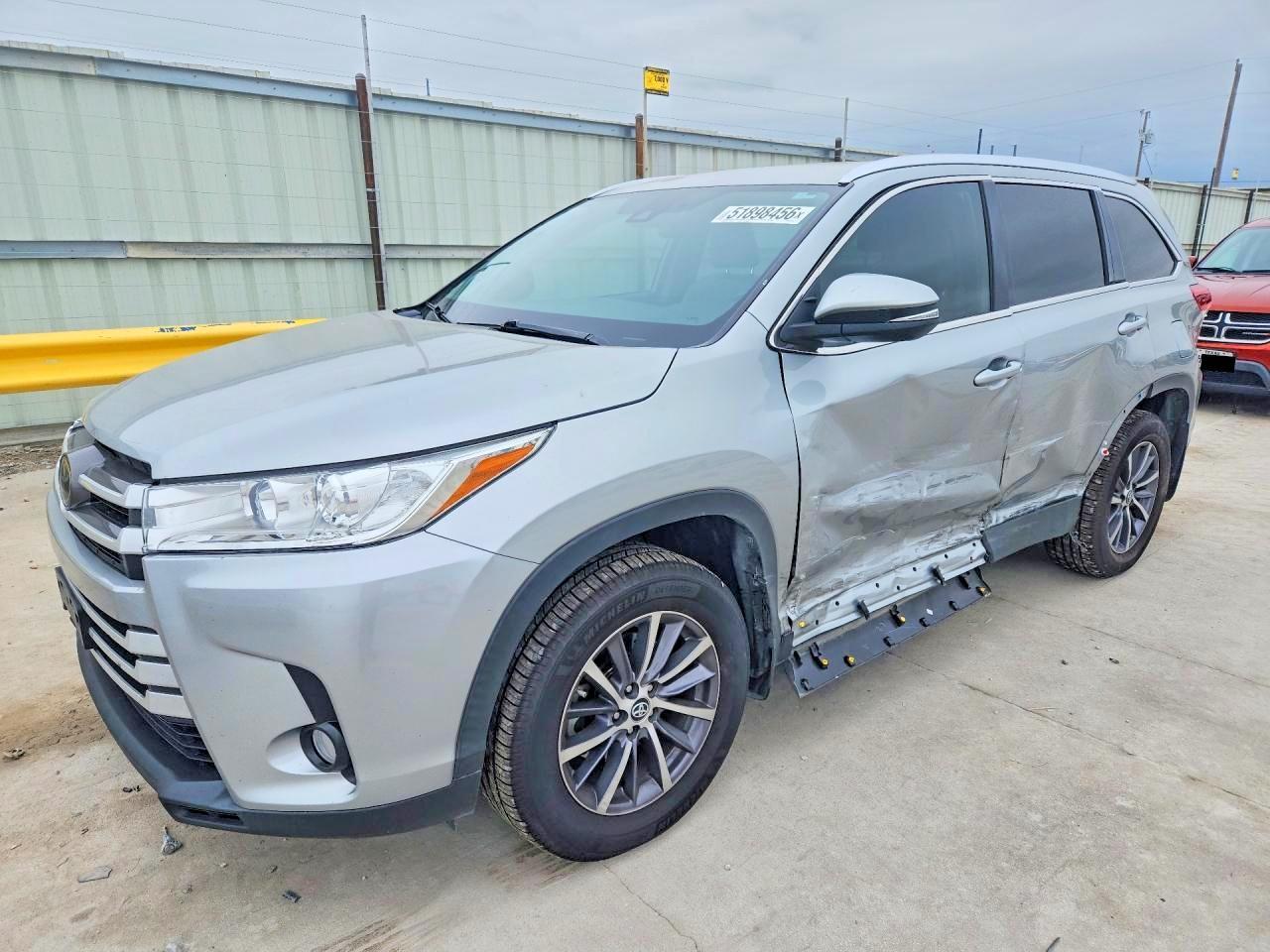 2019 TOYOTA HIGHLANDER