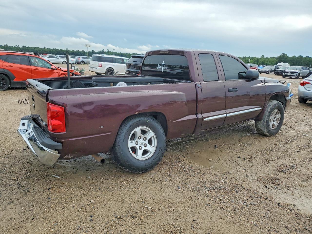 2005 DODGE Dakota