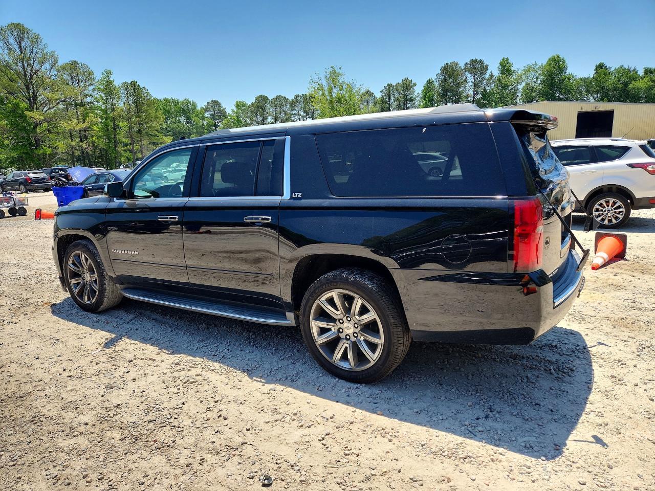2015 CHEVROLET Suburban