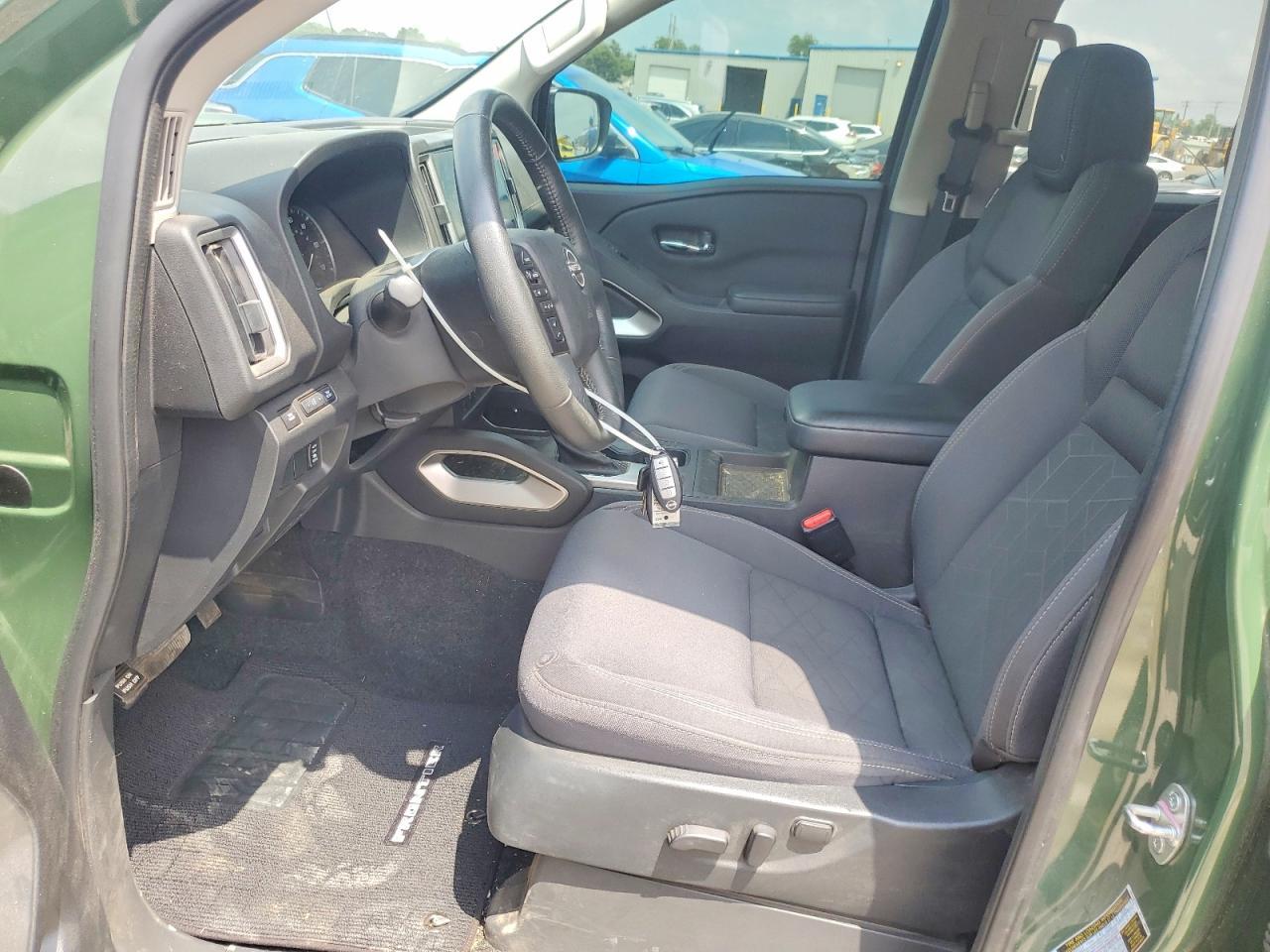 2025 NISSAN Frontier