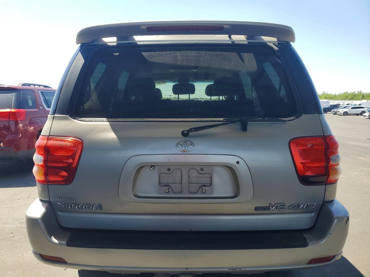 2003 TOYOTA Sequoia