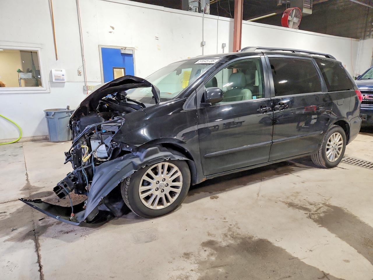 2008 TOYOTA SIENNA