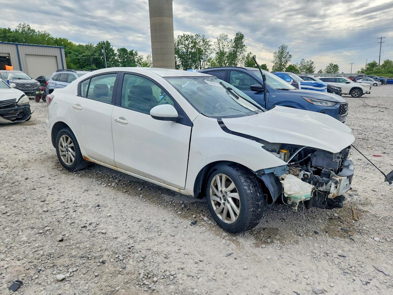 2013 MAZDA 3