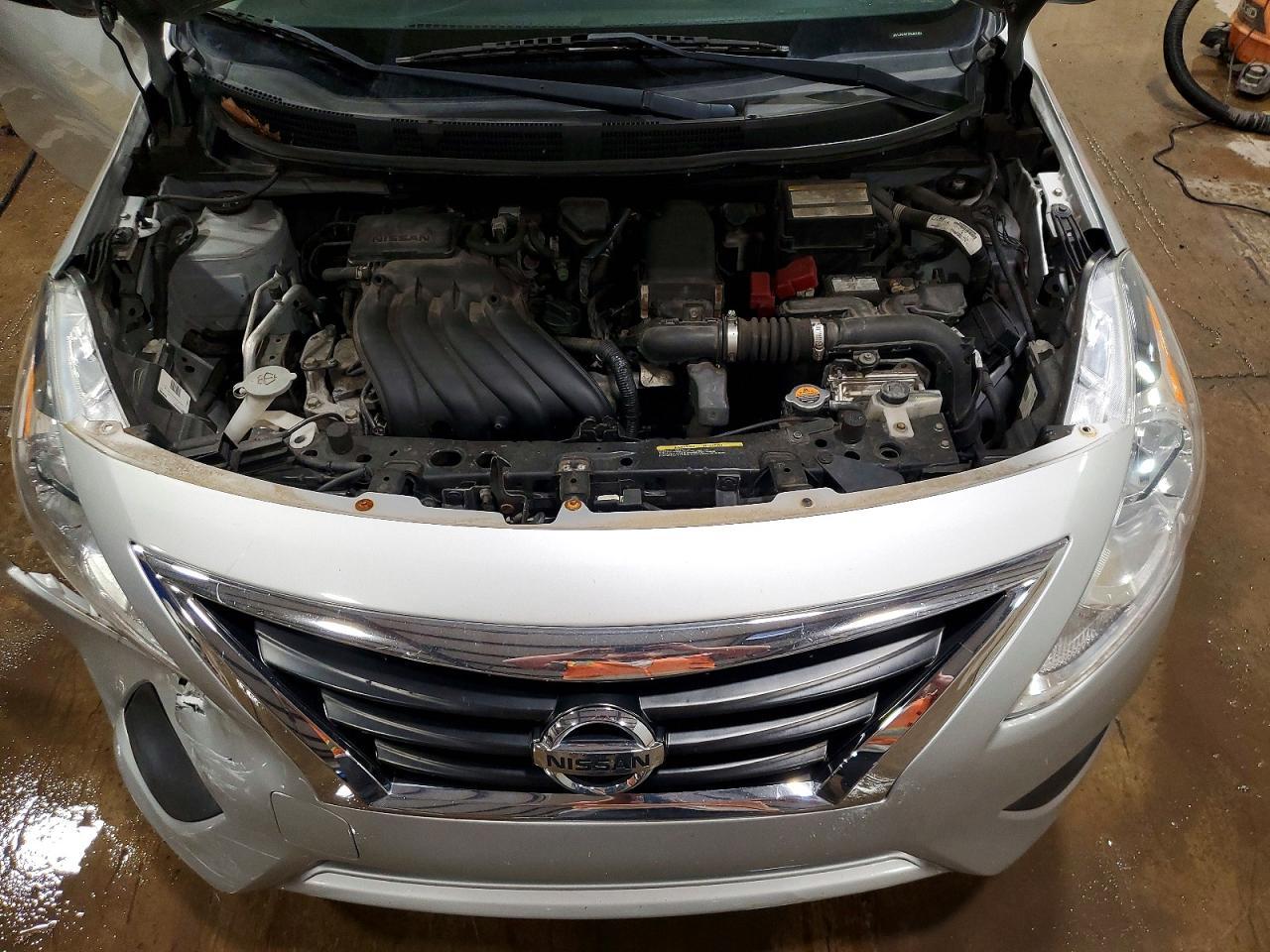 2017 NISSAN VERSA
