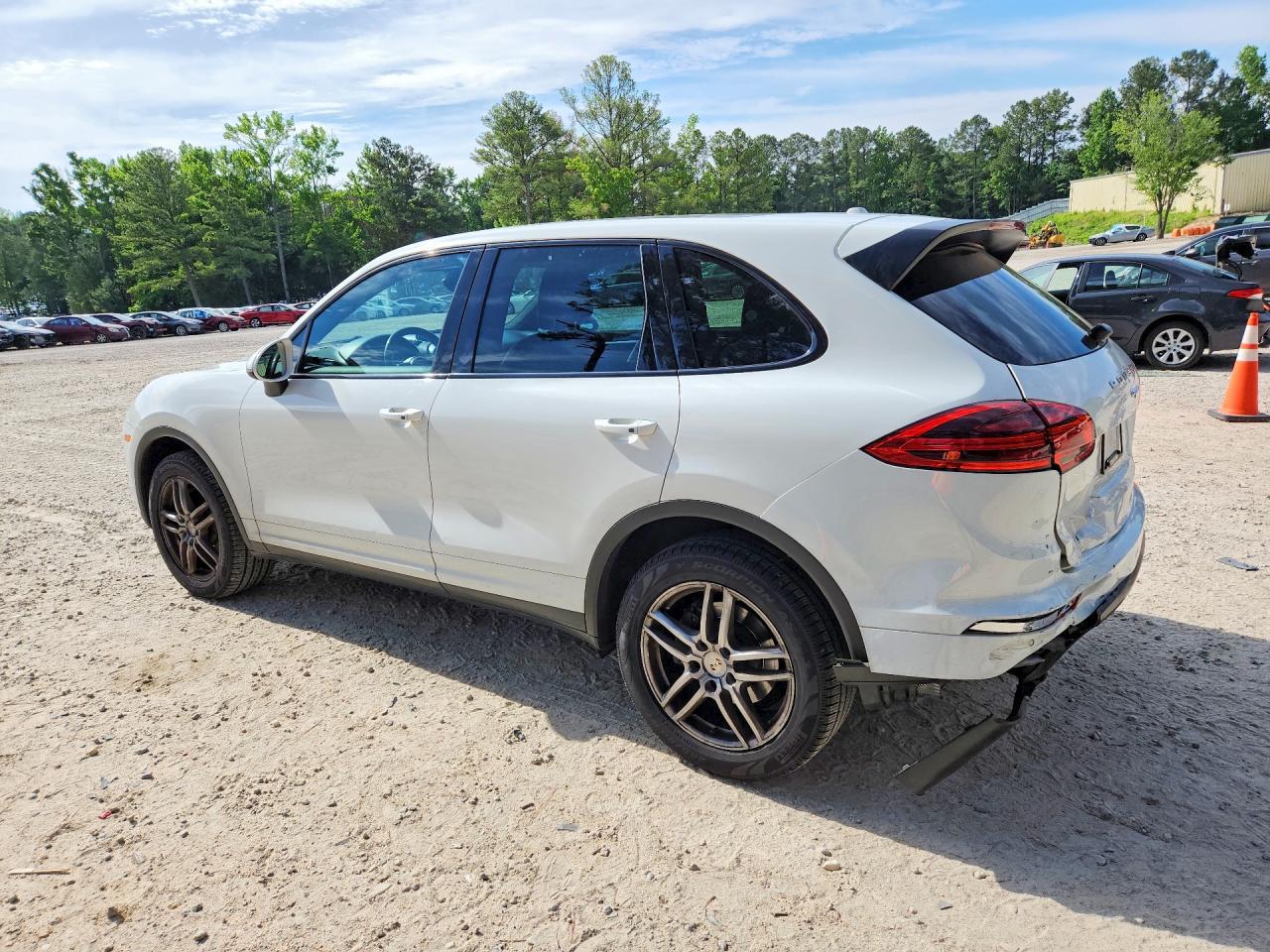 2016 PORSCHE CAYENNE
