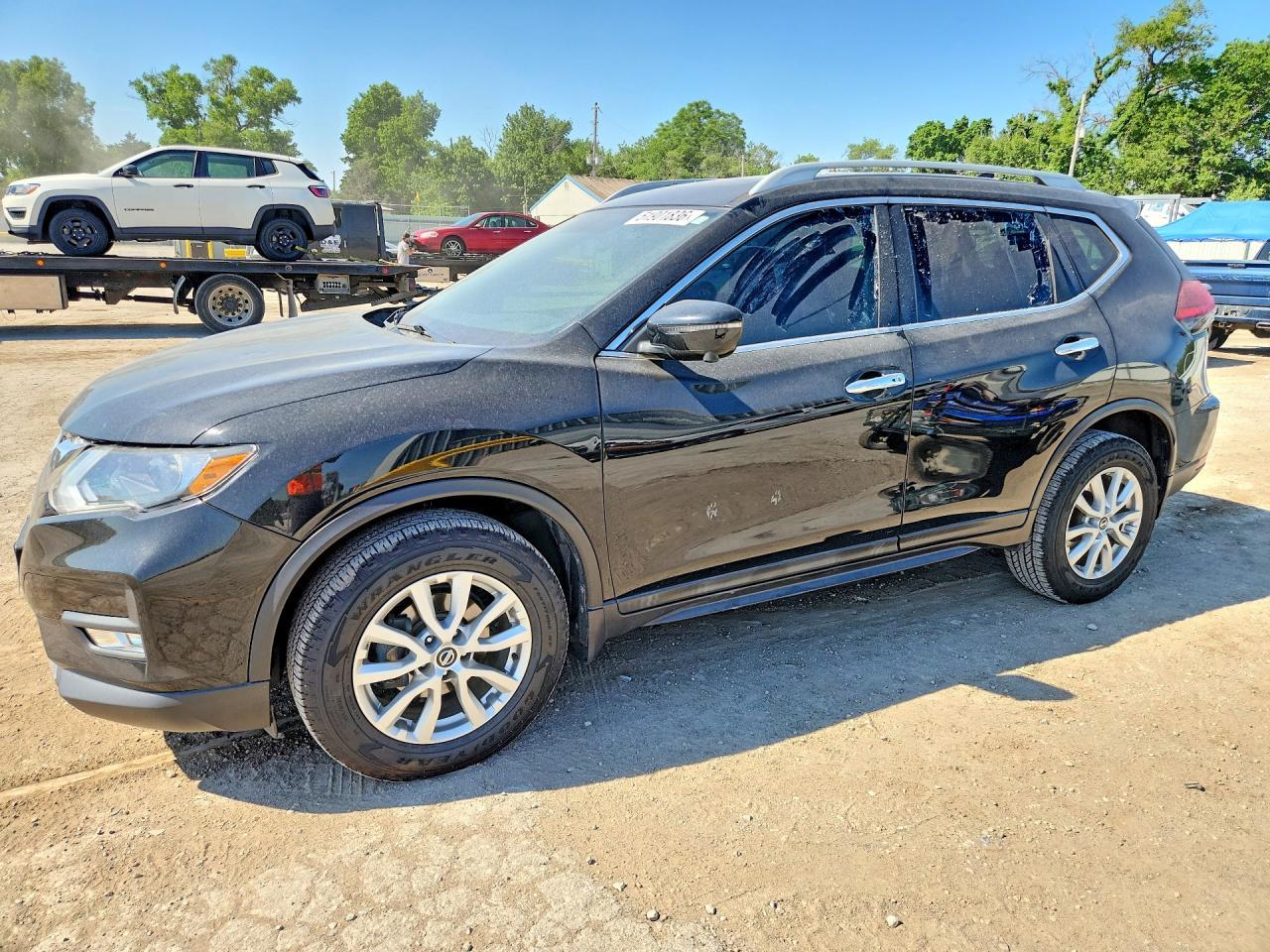 2017 NISSAN ROGUE