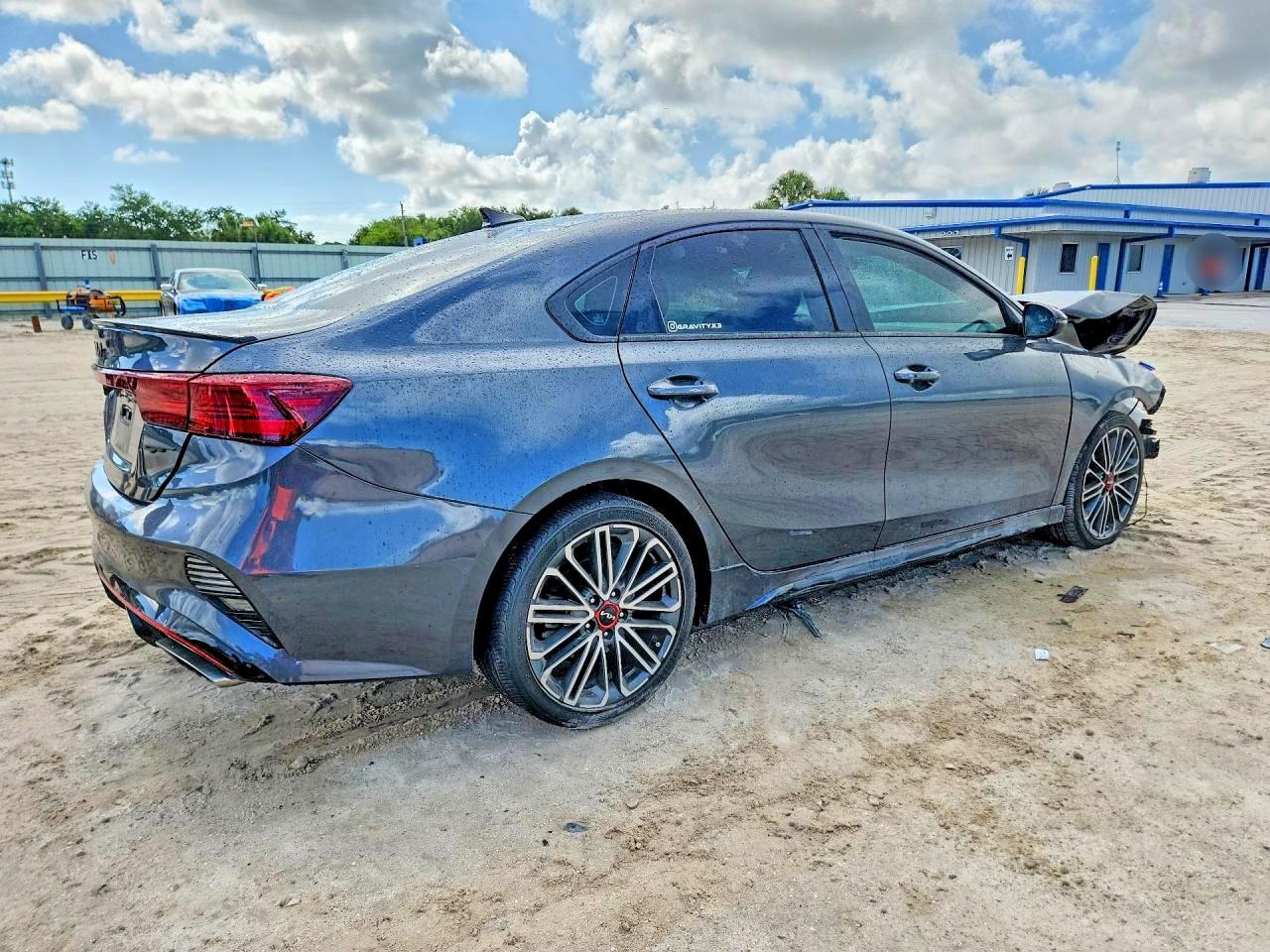 2024 KIA FORTE