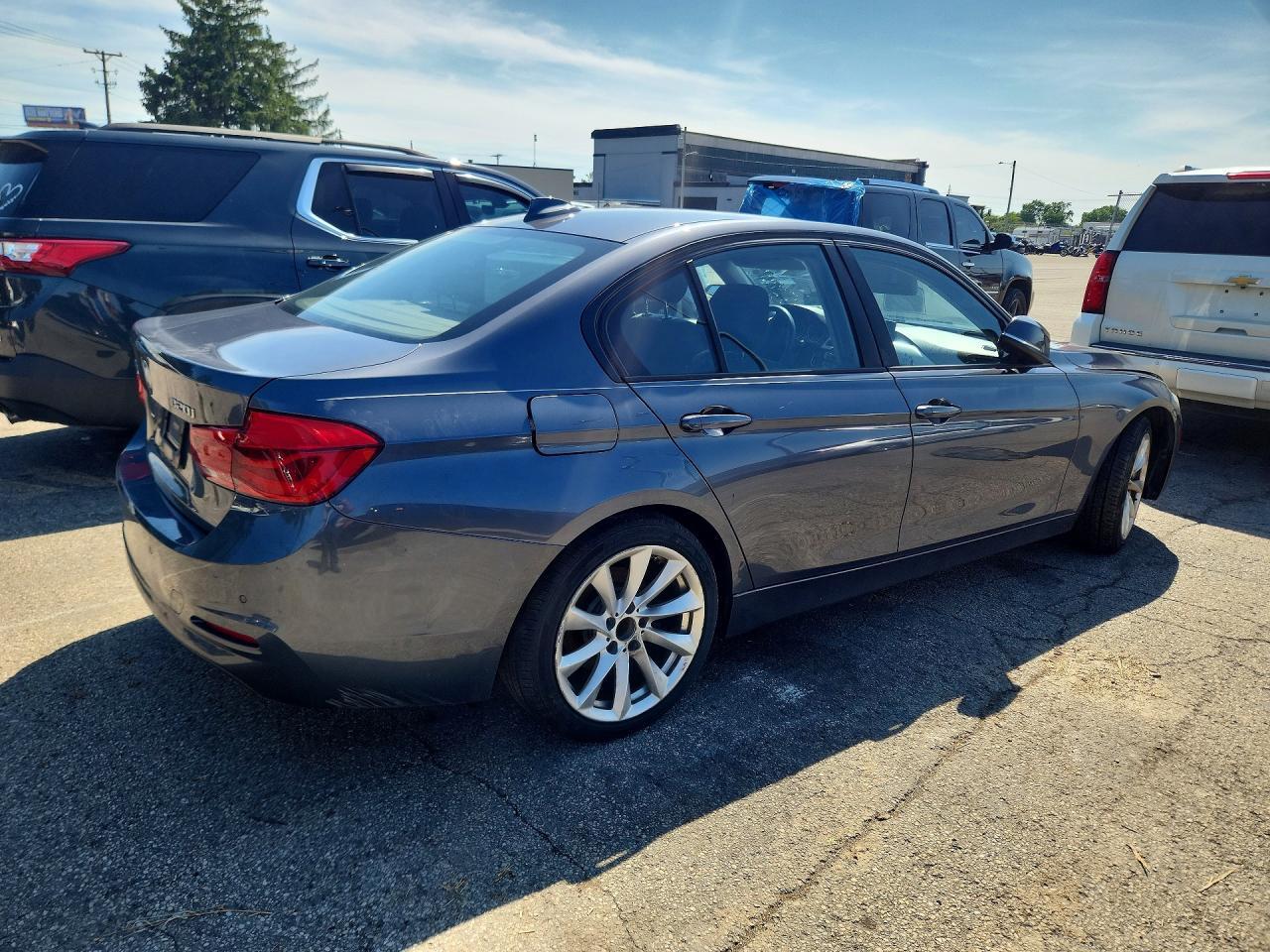2018 BMW 3 SERIES
