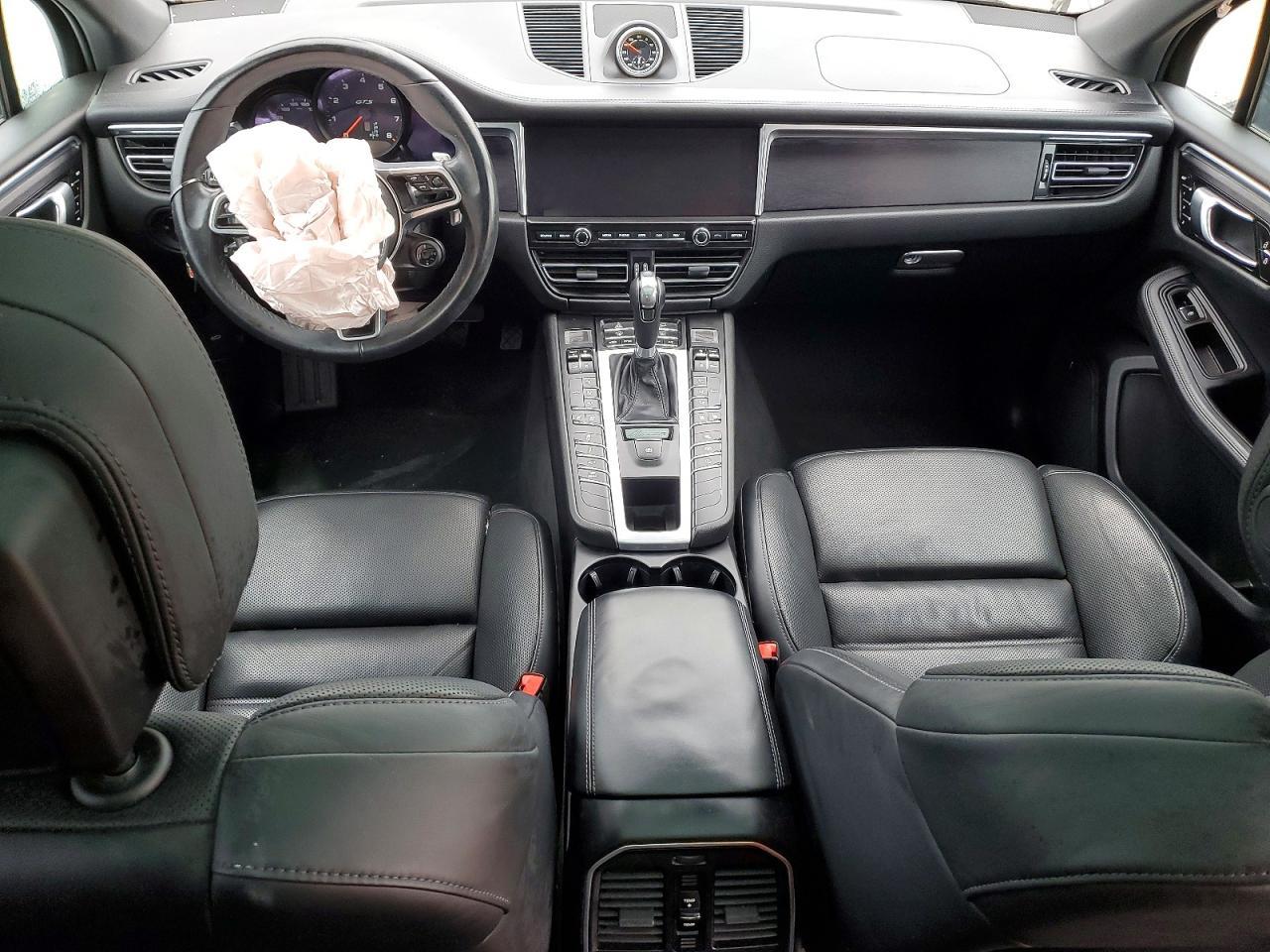2021 PORSCHE Macan
