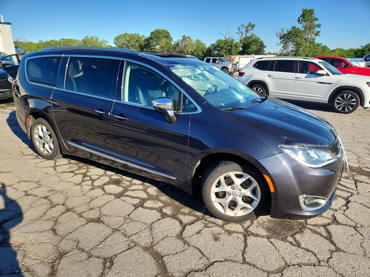 2020 CHRYSLER Pacifica