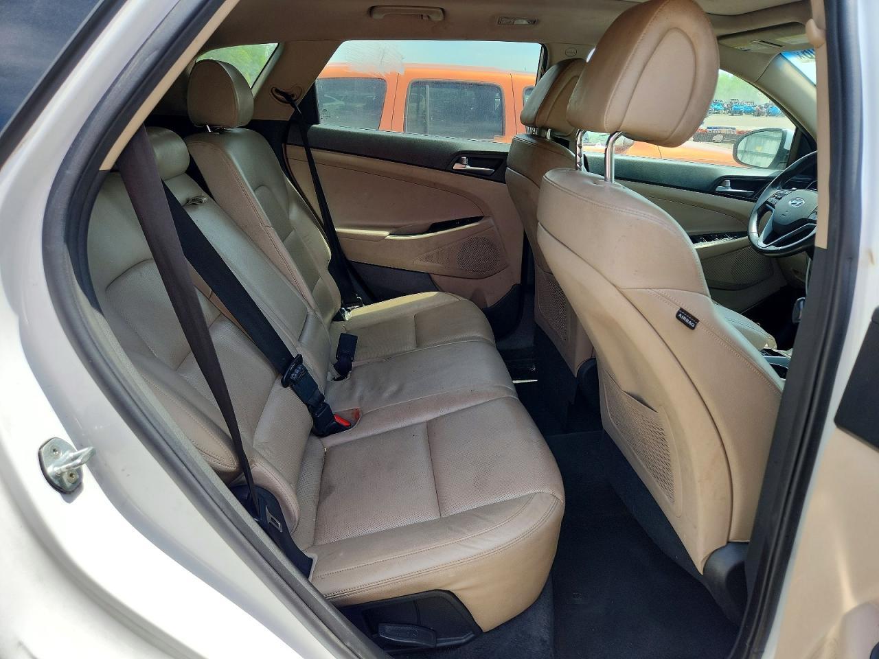 2016 HYUNDAI TUCSON