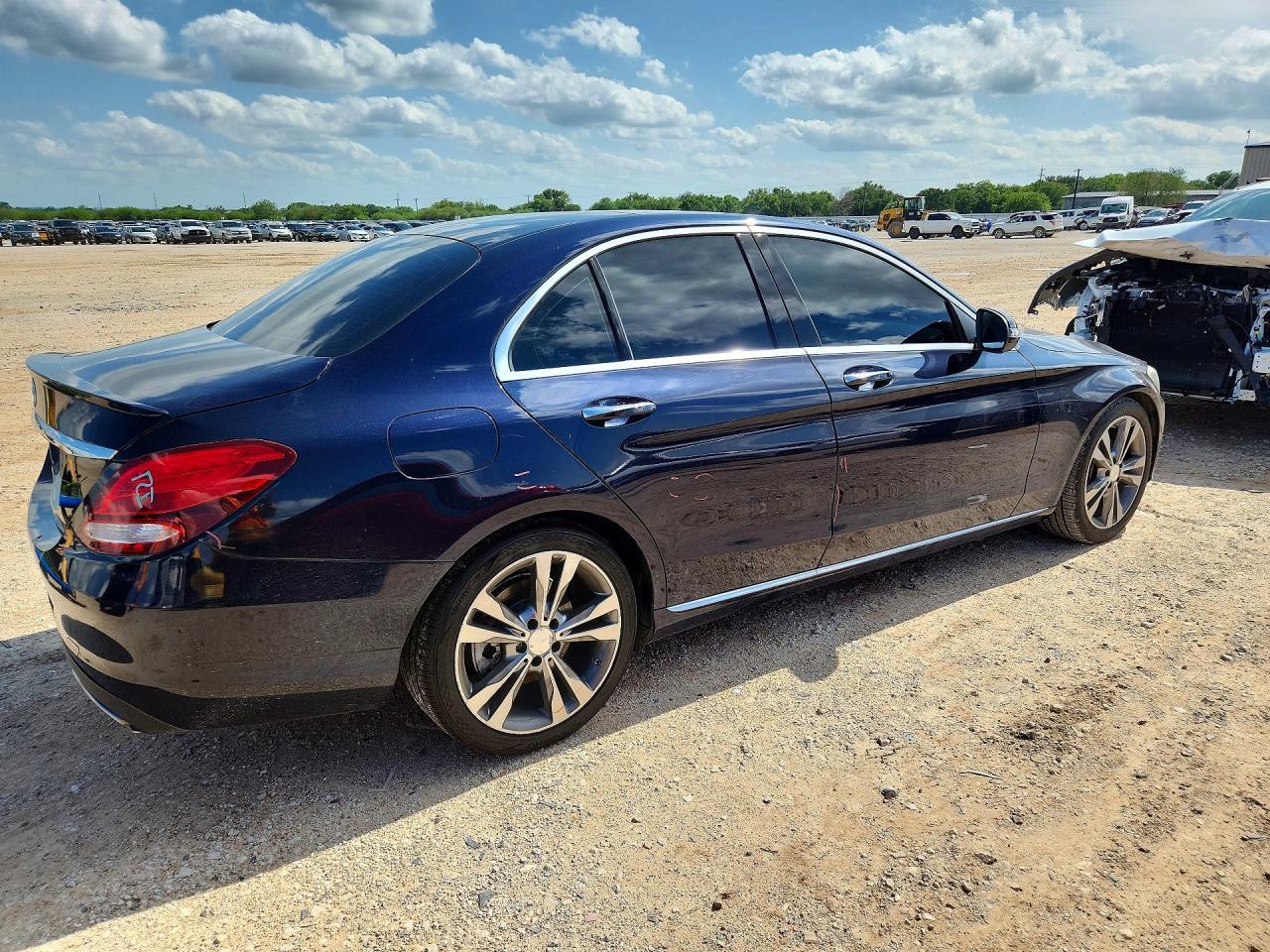 2016 MERCEDES-BENZ C-CLASS