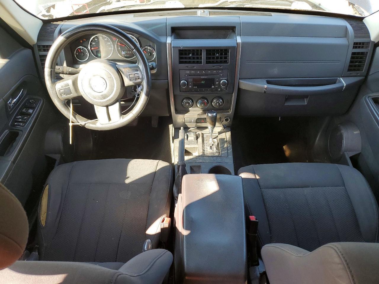 2011 JEEP Liberty