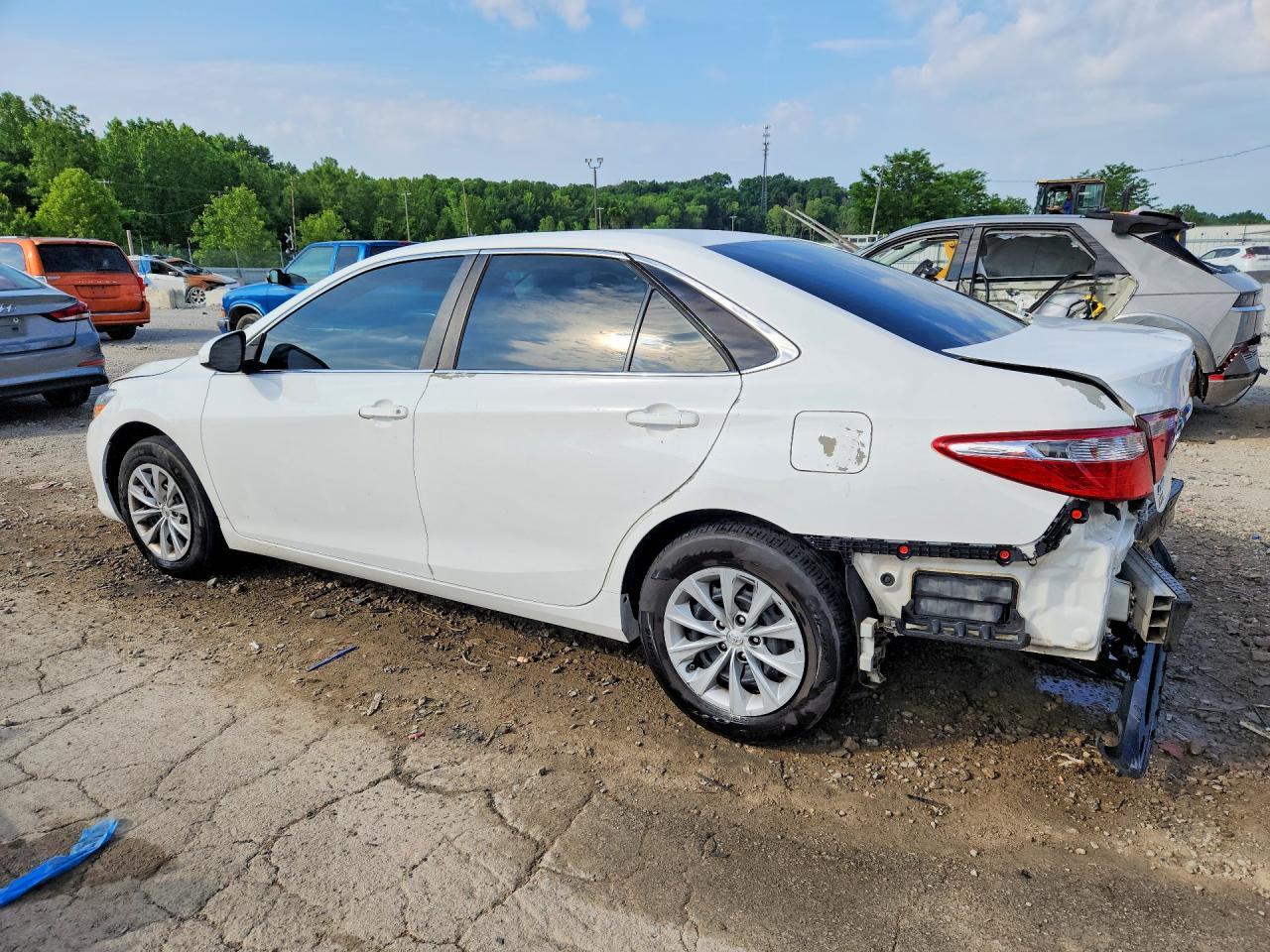 2016 TOYOTA CAMRY