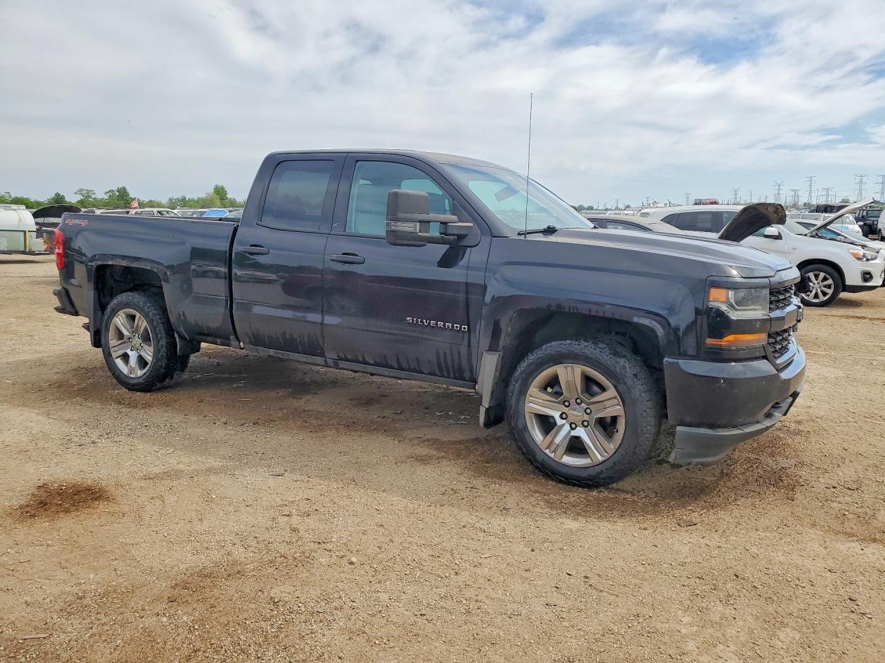 2017 CHEVROLET Silverado