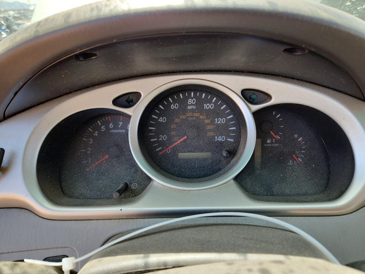 2004 TOYOTA HIGHLANDER