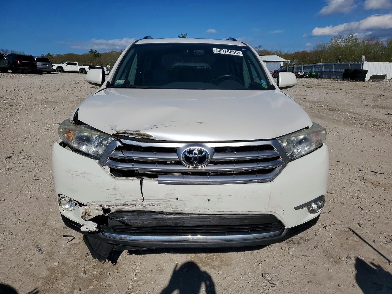 2013 TOYOTA HIGHLANDER