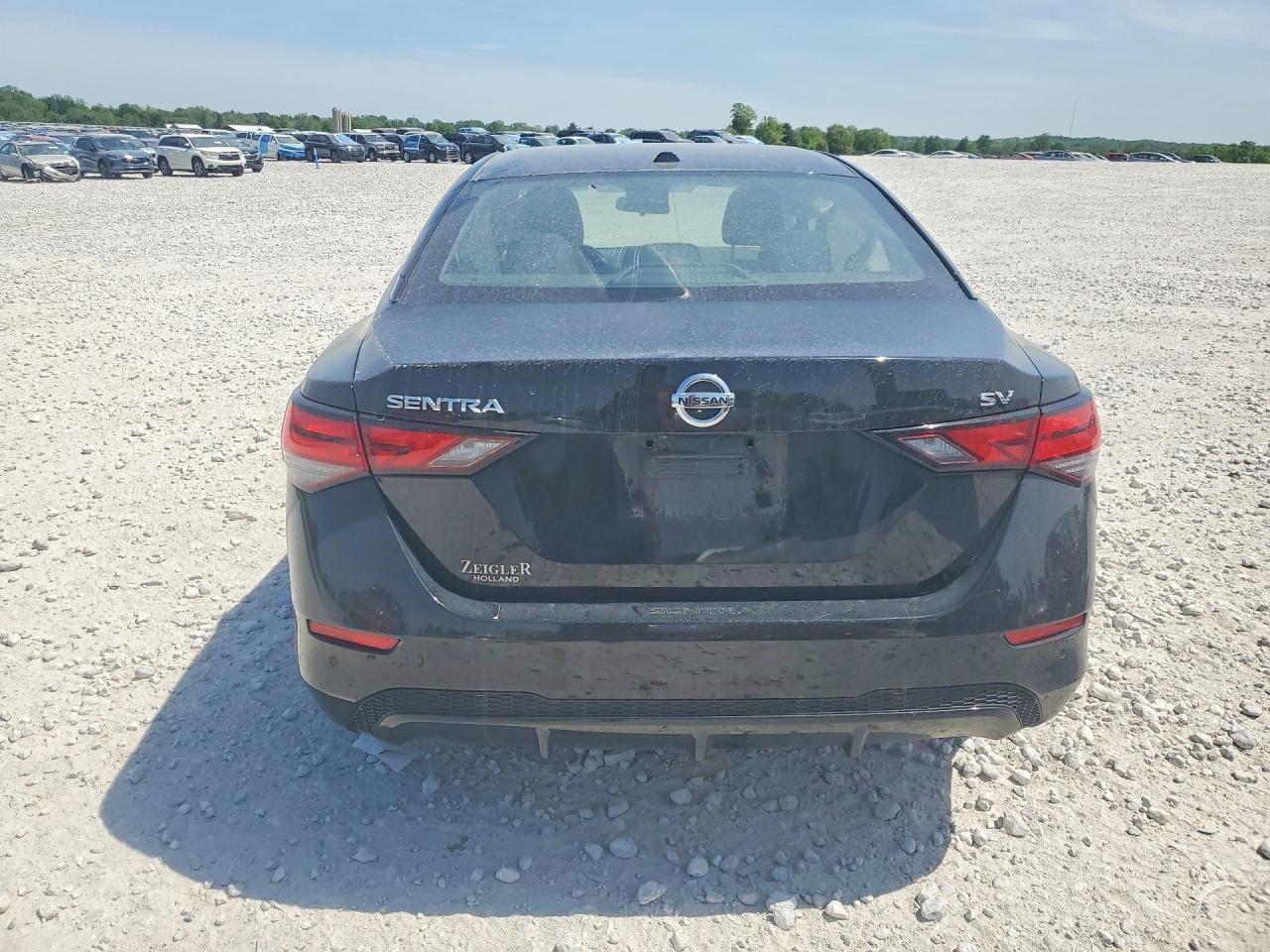 2022 NISSAN SENTRA