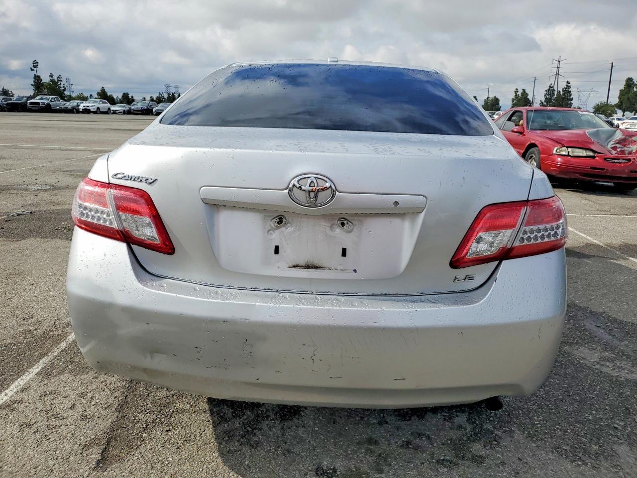 2011 TOYOTA CAMRY