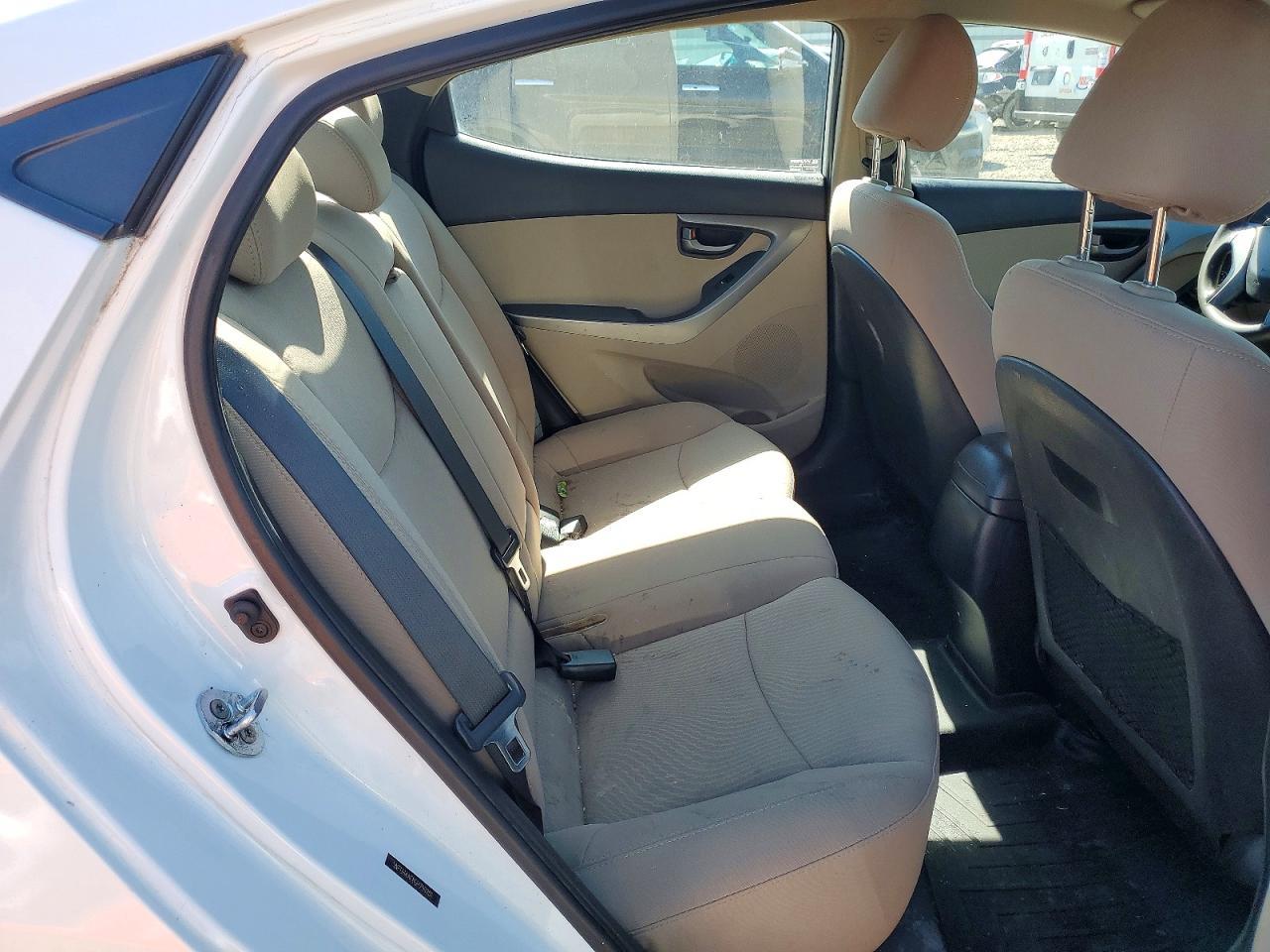 2016 HYUNDAI ELANTRA