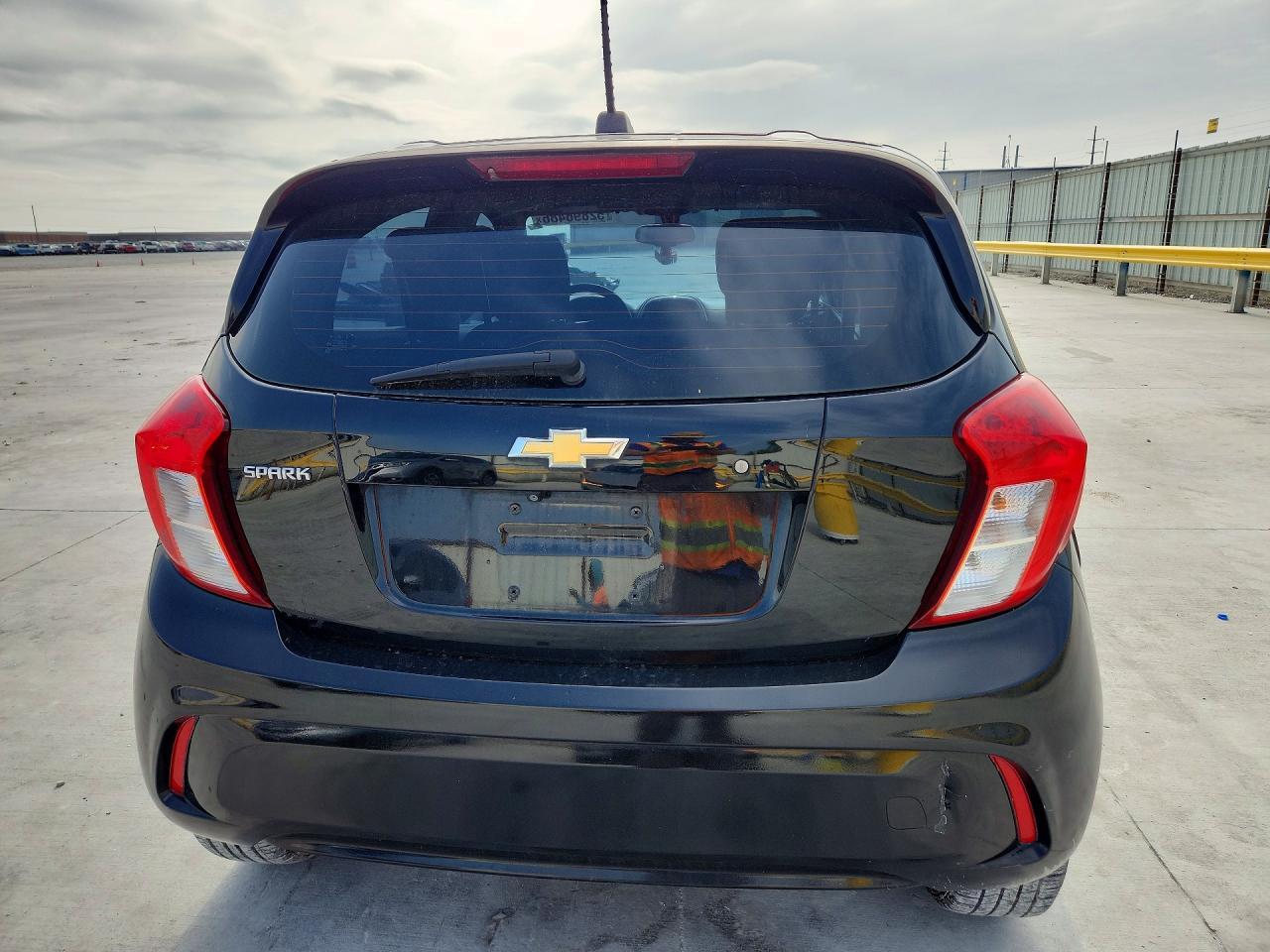 2017 CHEVROLET Spark