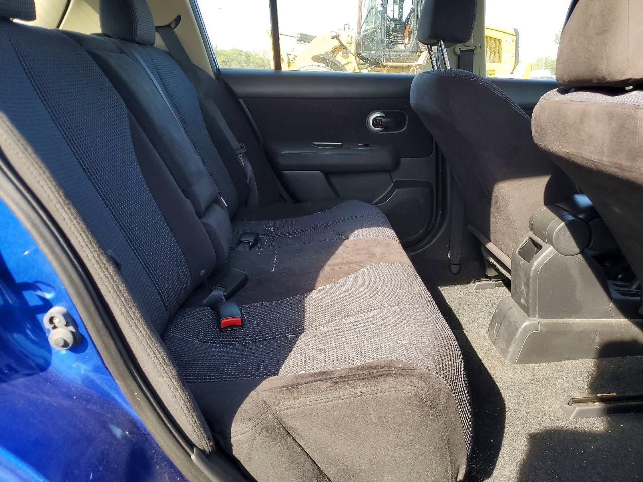 2012 NISSAN VERSA
