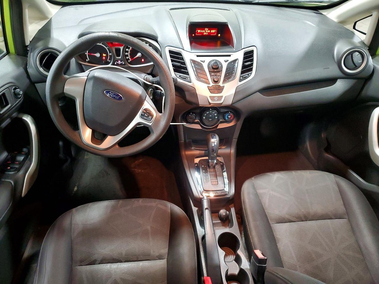 2011 FORD Fiesta